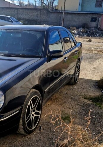 Mercedes E 270 2001, 350,000 km - 2.7 l - Bakı