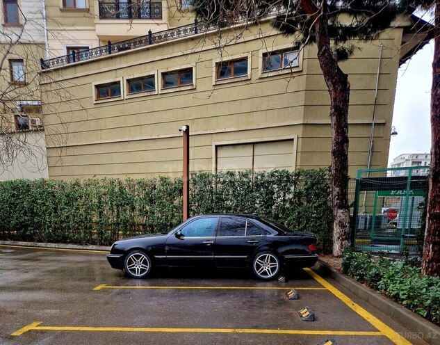 Mercedes E 270 2001, 350,000 km - 2.7 l - Bakı