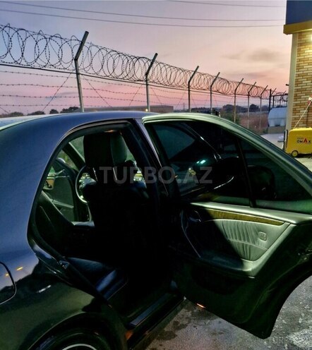 Mercedes E 270 2001, 350,000 km - 2.7 l - Bakı