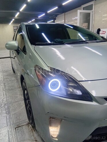 Toyota Prius 2015, 320,000 km - 1.8 л - Bakı