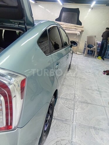 Toyota Prius 2015, 320,000 km - 1.8 л - Bakı