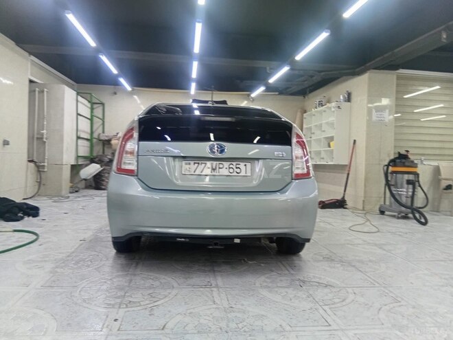 Toyota Prius 2015, 320,000 km - 1.8 л - Bakı