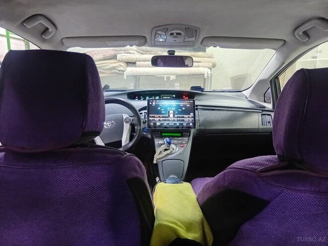Toyota Prius 2015, 320,000 km - 1.8 л - Bakı