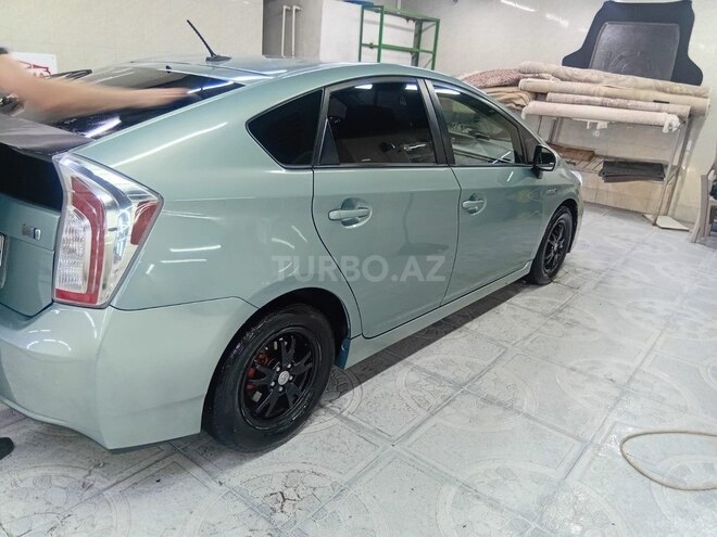 Toyota Prius 2015, 320,000 km - 1.8 л - Bakı