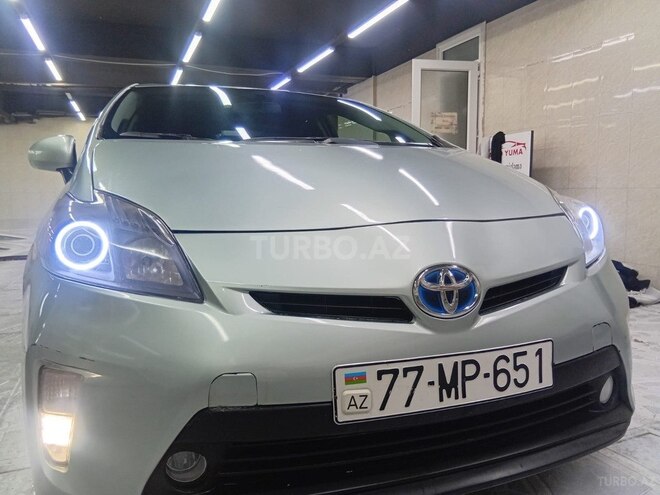 Toyota Prius 2015, 320,000 km - 1.8 л - Bakı