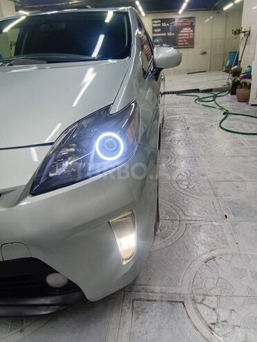 Toyota Prius 2015, 320,000 km - 1.8 л - Bakı