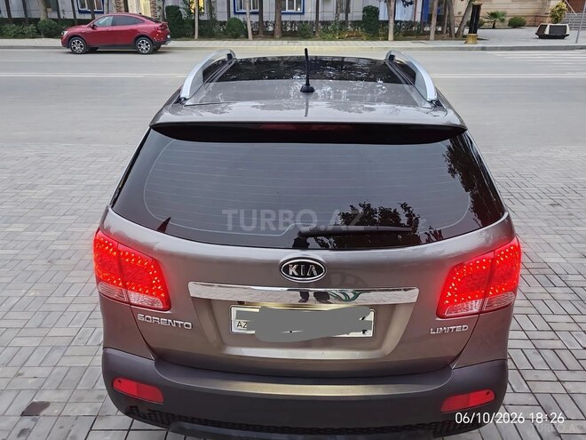 Kia Sorento 2010, 224,024 km - 2.0 l - Yevlax