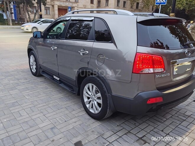 Kia Sorento 2010, 224,024 km - 2.0 l - Yevlax