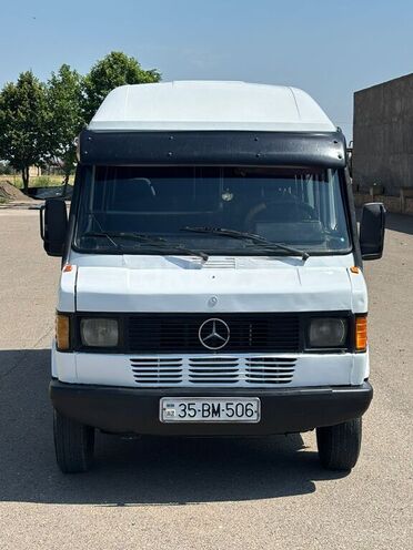 Mercedes 208 D 1993, 223,361 km - 2.3 l - Tovuz
