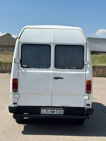 Mercedes 208 D 1993, 223,361 km - 2.3 l - Tovuz