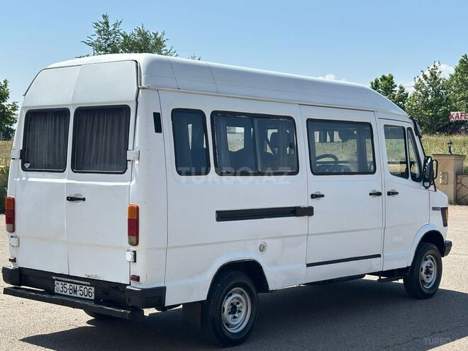 Mercedes 208 D 1993, 223,361 km - 2.3 l - Tovuz