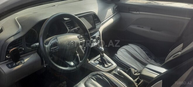 Hyundai Elantra 2019, 268,760 km - 2.0 l - Bakı