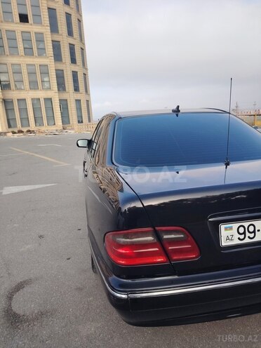 Mercedes E 240 2000, 350,000 km - 2.4 l - Bakı
