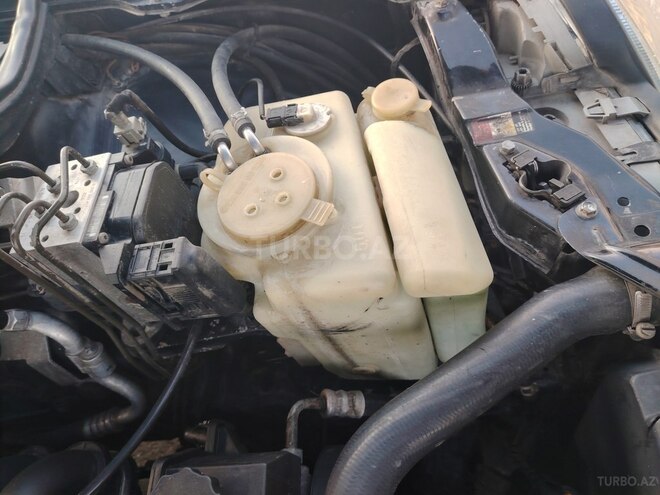 Mercedes E 240 2000, 350,000 km - 2.4 l - Bakı