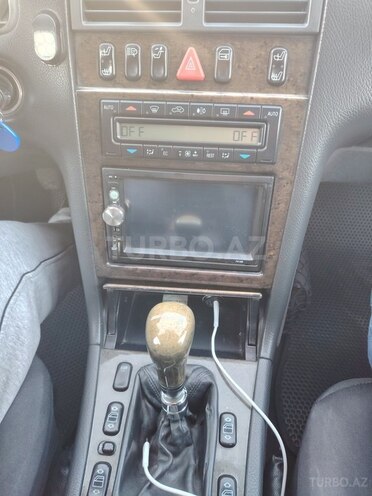 Mercedes E 240 2000, 350,000 km - 2.4 l - Bakı