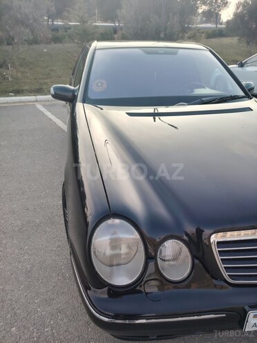 Mercedes E 240 2000, 350,000 km - 2.4 l - Bakı