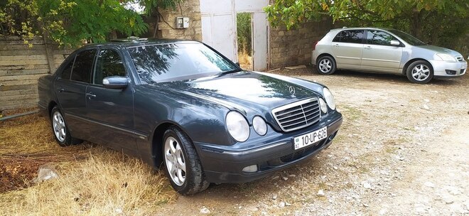 Mercedes E 280 1999, 300,000 km - 2.8 l - Qobustan