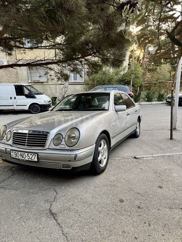 Mercedes E 200 1999, 336,000 km - 2.0 l - Bakı