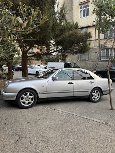 Mercedes E 200 1999, 336,000 km - 2.0 l - Bakı