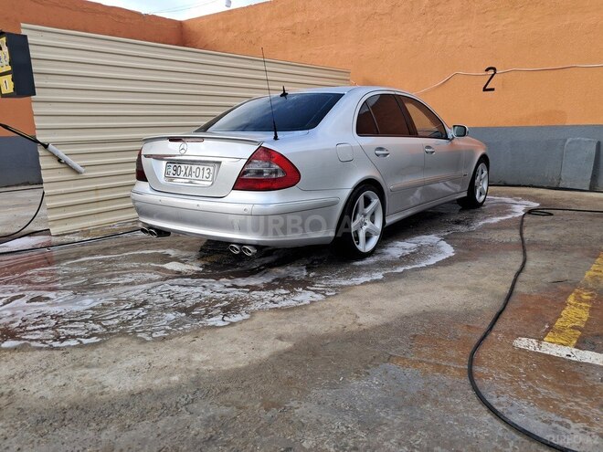 Mercedes E 320 2003, 29,999 km - 3.2 l - Bakı