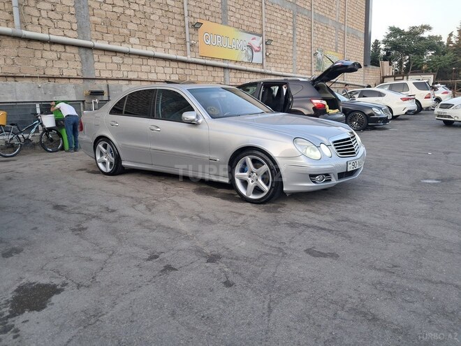 Mercedes E 320 2003, 29,999 km - 3.2 l - Bakı