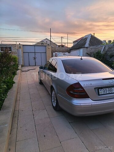 Mercedes E 270 2002, 380,000 km - 2.7 l - Bakı