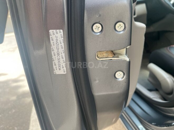 Honda Insight 2011, 220,000 km - 1.3 l - Şəki