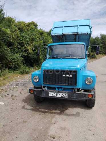 GAZ  1992, 112,000 km - 4.8 л - Quba