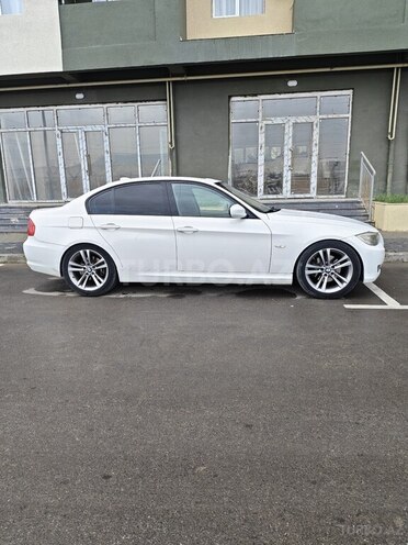 BMW 330 2011, 300,000 km - 3.0 л - Bakı