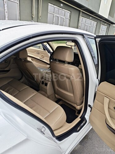 BMW 330 2011, 300,000 km - 3.0 л - Bakı