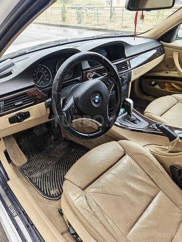 BMW 330 2011, 300,000 km - 3.0 л - Bakı