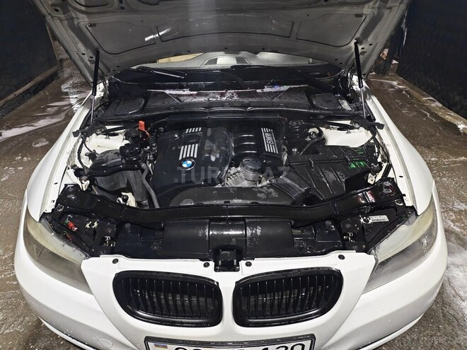 BMW 330 2011, 300,000 km - 3.0 л - Bakı
