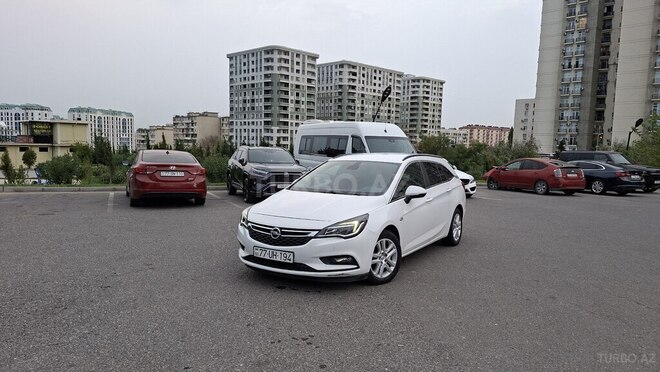 Opel Astra 2016, 240,000 km - 1.6 l - Bakı