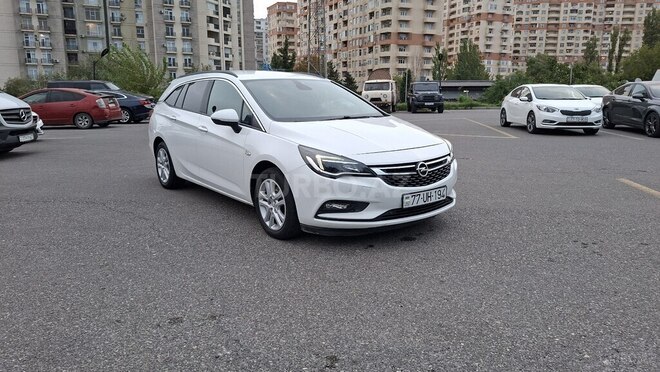 Opel Astra 2016, 240,000 km - 1.6 l - Bakı