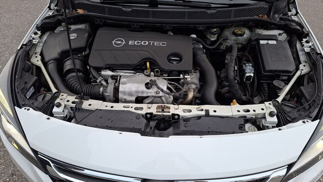 Opel Astra 2016, 240,000 km - 1.6 l - Bakı