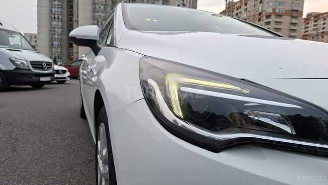 Opel Astra 2016, 240,000 km - 1.6 l - Bakı