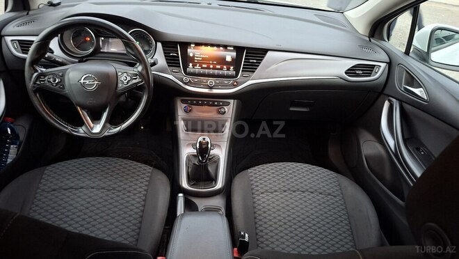 Opel Astra 2016, 240,000 km - 1.6 l - Bakı