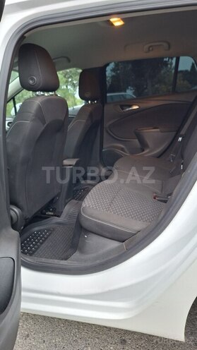 Opel Astra 2016, 240,000 km - 1.6 l - Bakı