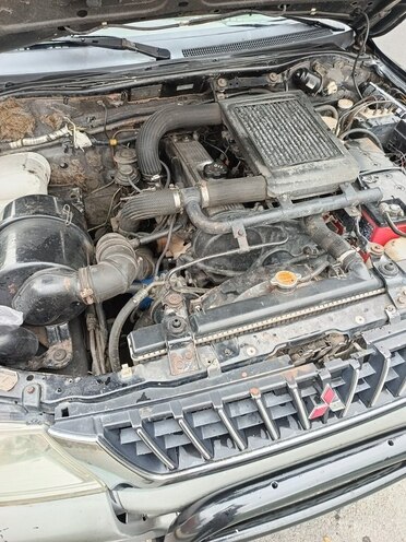 Mitsubishi L200 2004, 408,000 km - 2.5 l - Qax