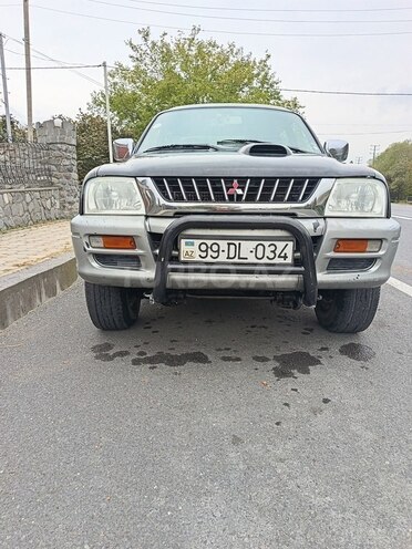 Mitsubishi L200 2004, 408,000 km - 2.5 l - Qax
