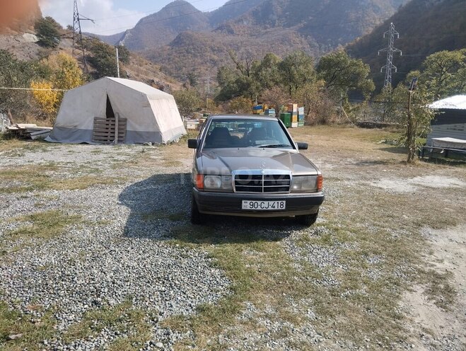Mercedes 190 1990, 300,000 km - 2.0 l - Goranboy