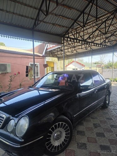 Mercedes E 240 2002, 400,000 km - 2.4 л - Beyləqan