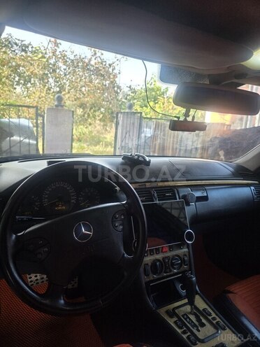 Mercedes E 240 2002, 400,000 km - 2.4 л - Beyləqan