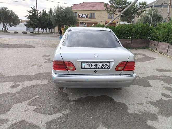 Mercedes E 230 1996, 280,000 km - 2.3 l - Bakı