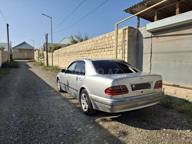 Mercedes E 220 2001, 367,000 km - 2.2 l - Gəncə