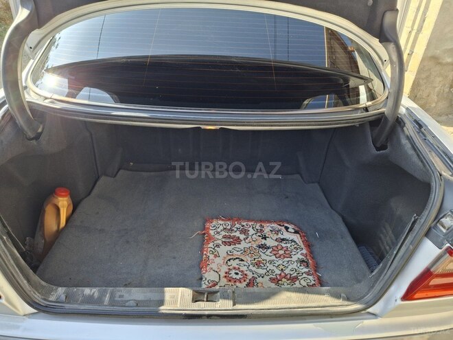 Mercedes E 220 2001, 367,000 km - 2.2 l - Gəncə