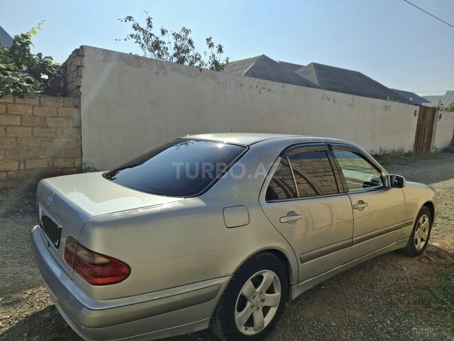 Mercedes E 220 2001, 367,000 km - 2.2 l - Gəncə