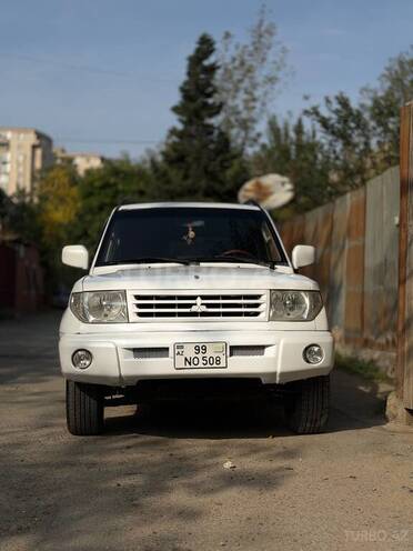 Mitsubishi Pajero io 2000, 200,000 km - 1.8 l - Bakı