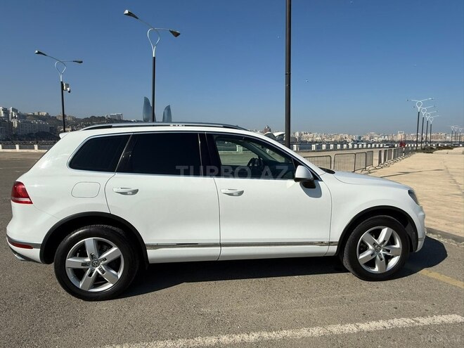 Volkswagen Touareg 2014, 105,000 km - 3.6 l - Bakı