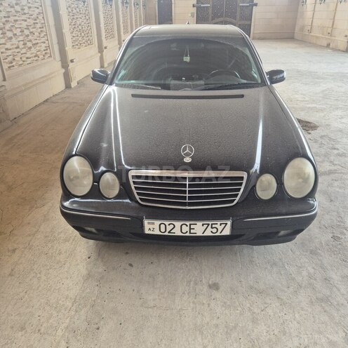 Mercedes E 320 2001, 456,000 km - 3.2 l - Hacıqabul